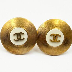 Chanel Vintage Gold Plated CC White Disc Clip On Earrings